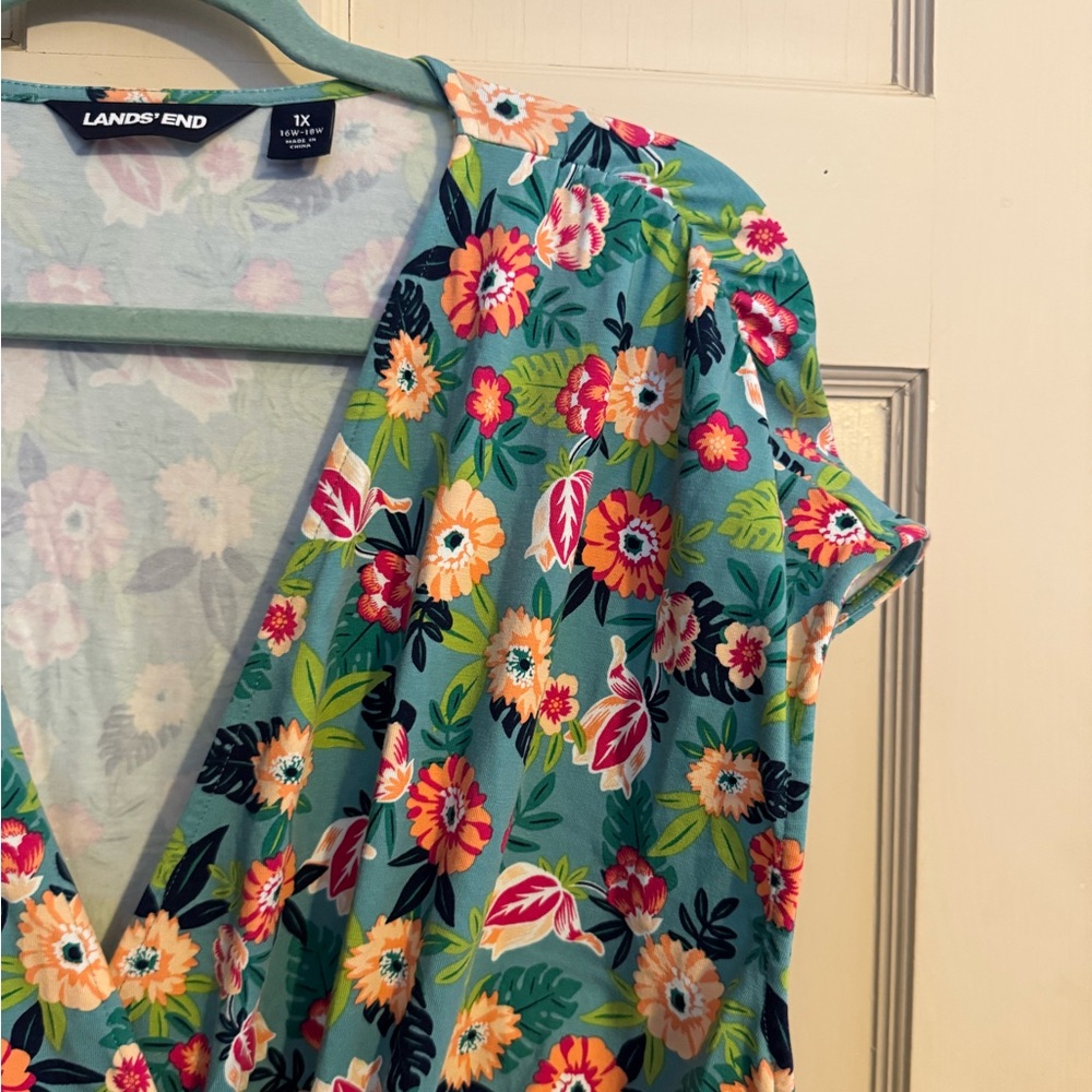 Lands End Faux Wrap V-Neck Short Sleeve Dress Green Tiny Floral Print - Picture 5 of 10